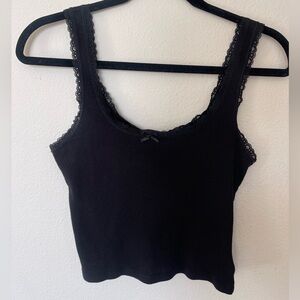 H&M black cropped lace tank with a bow